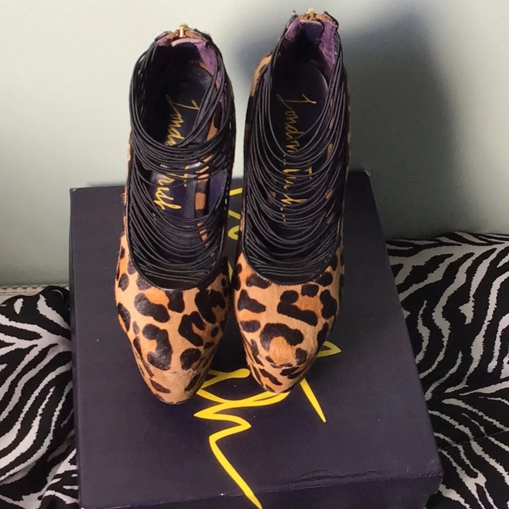 💰💰London Trash Ceres Leather Platform Heels💰💰